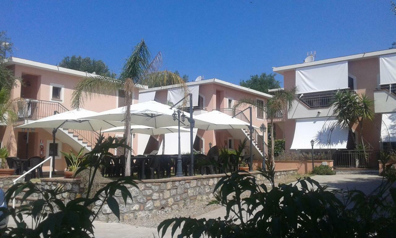 Hotel San Domenico มารีนาดีกาเมโรตา ภายนอก รูปภาพ
